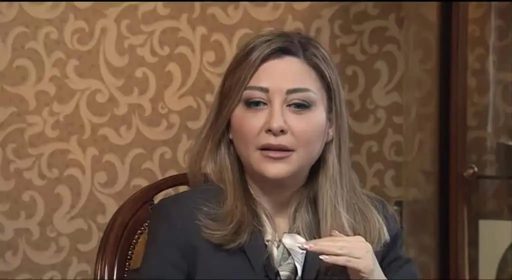 زوج لونا الشبل