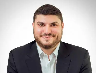 وفاة ابن محمود طاهر رئيس الأهلي السابق