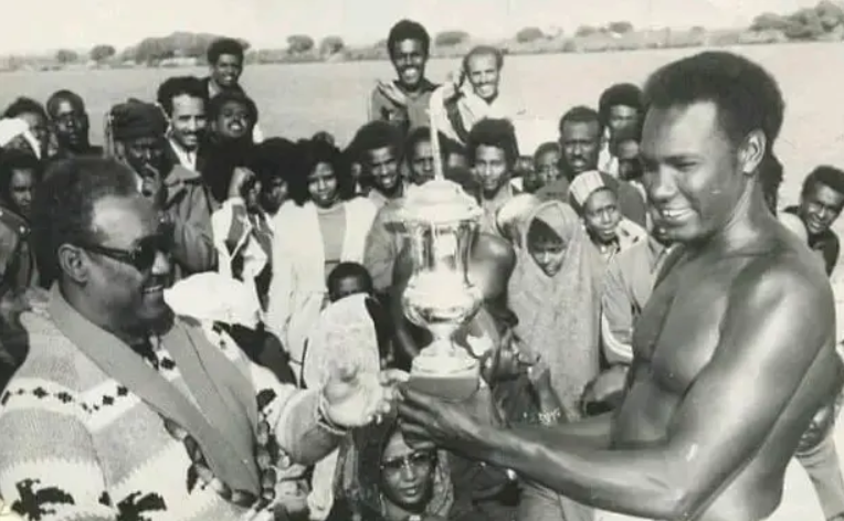 وفاة سلطان كيجاب الفنان والسباح السوداني؛ إليك السبب والتفاصيل
