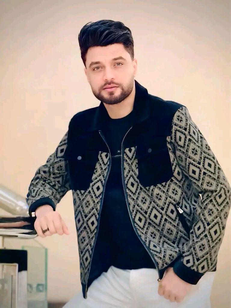 مرض المطرب أحمد عامر