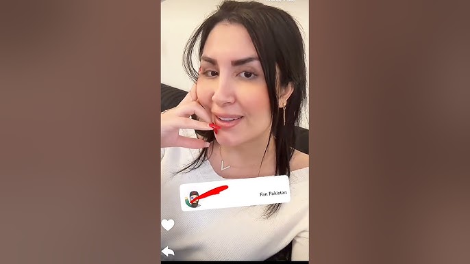 فيلم ميرا النوري مع زملائها بالشقة