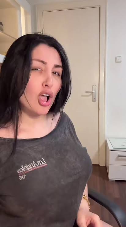 مقطع ميرا النوري مع الشاب المغربي