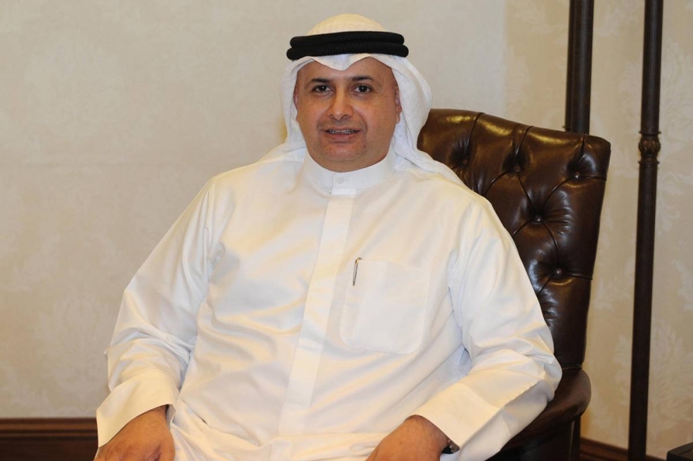 حقيقة سحب الجنسية من والد السفير بدر العوضي